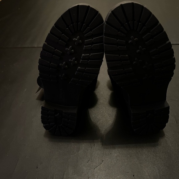 Ralph Lauren Women's Evanston Black Fur-Lined Ankle Boots - Picture 6 of 7